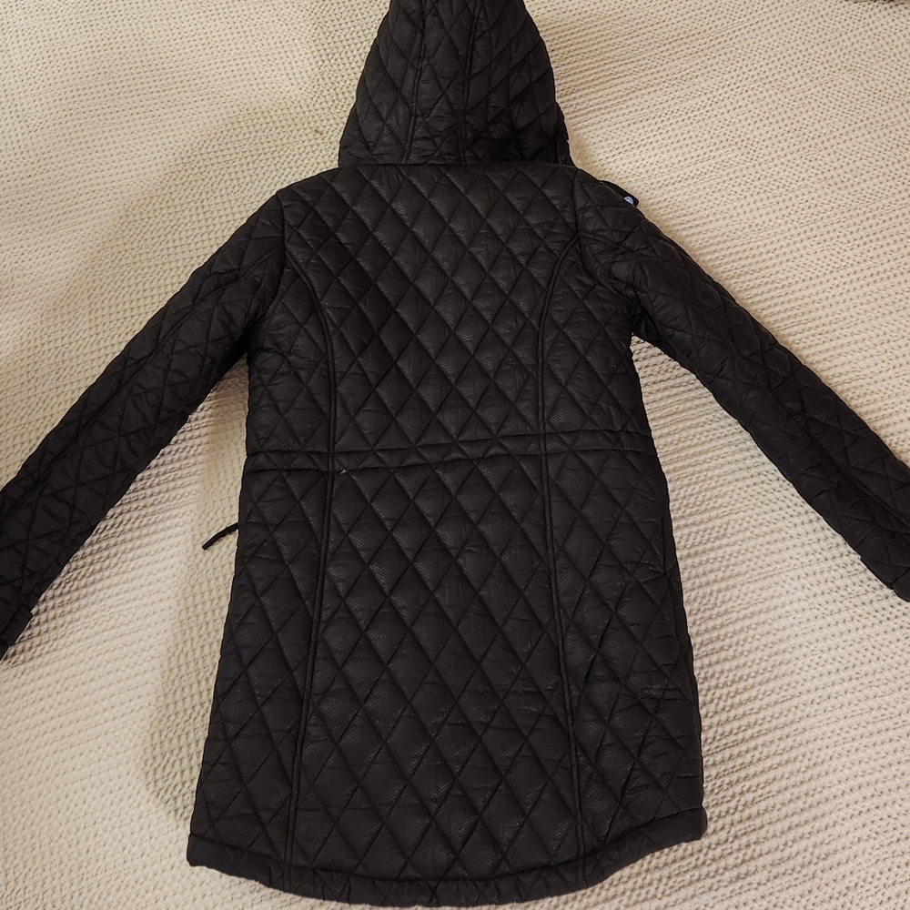 NWOT Madden Girl Black Puffer Coat with Cream Lining. Never Worn - Picture 5 of 8